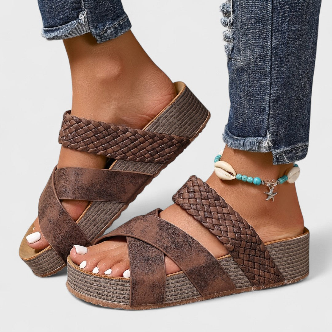LAIA | Sandalias Ortopédicas de Cuero