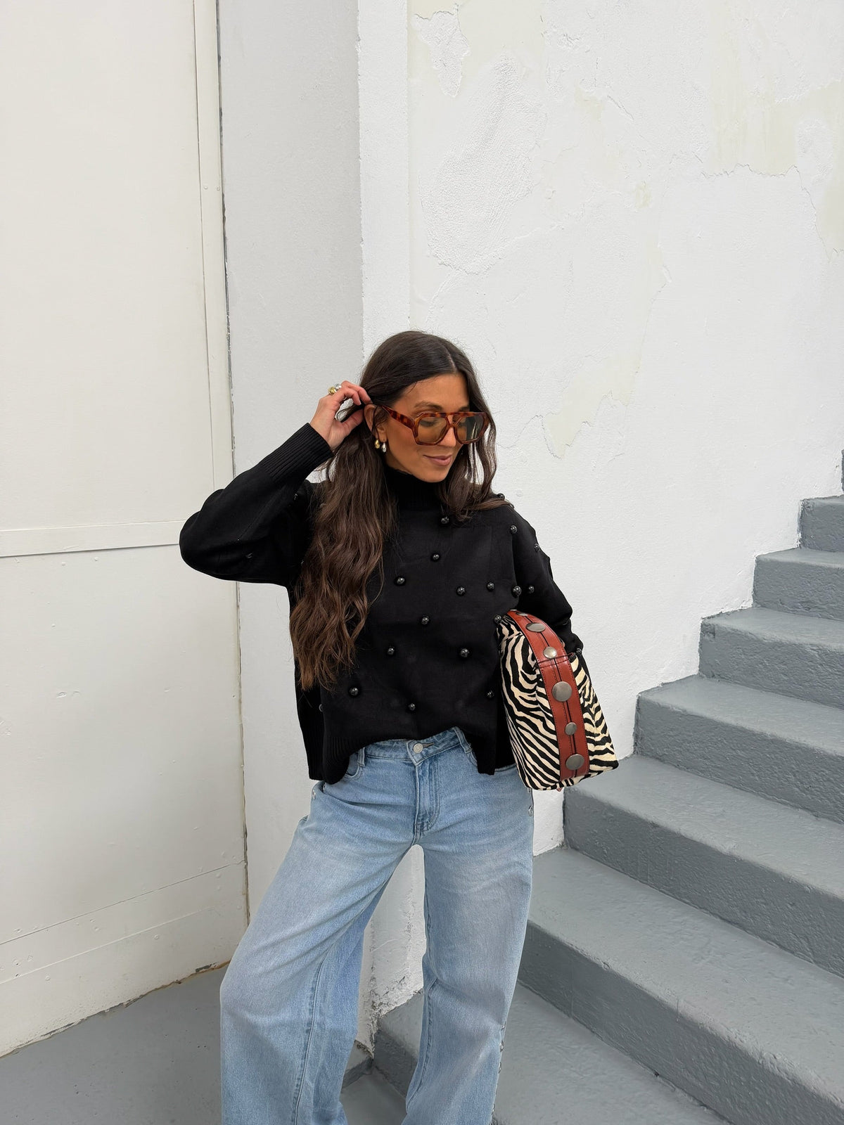 ROMINA | Jersey Negro Esencial