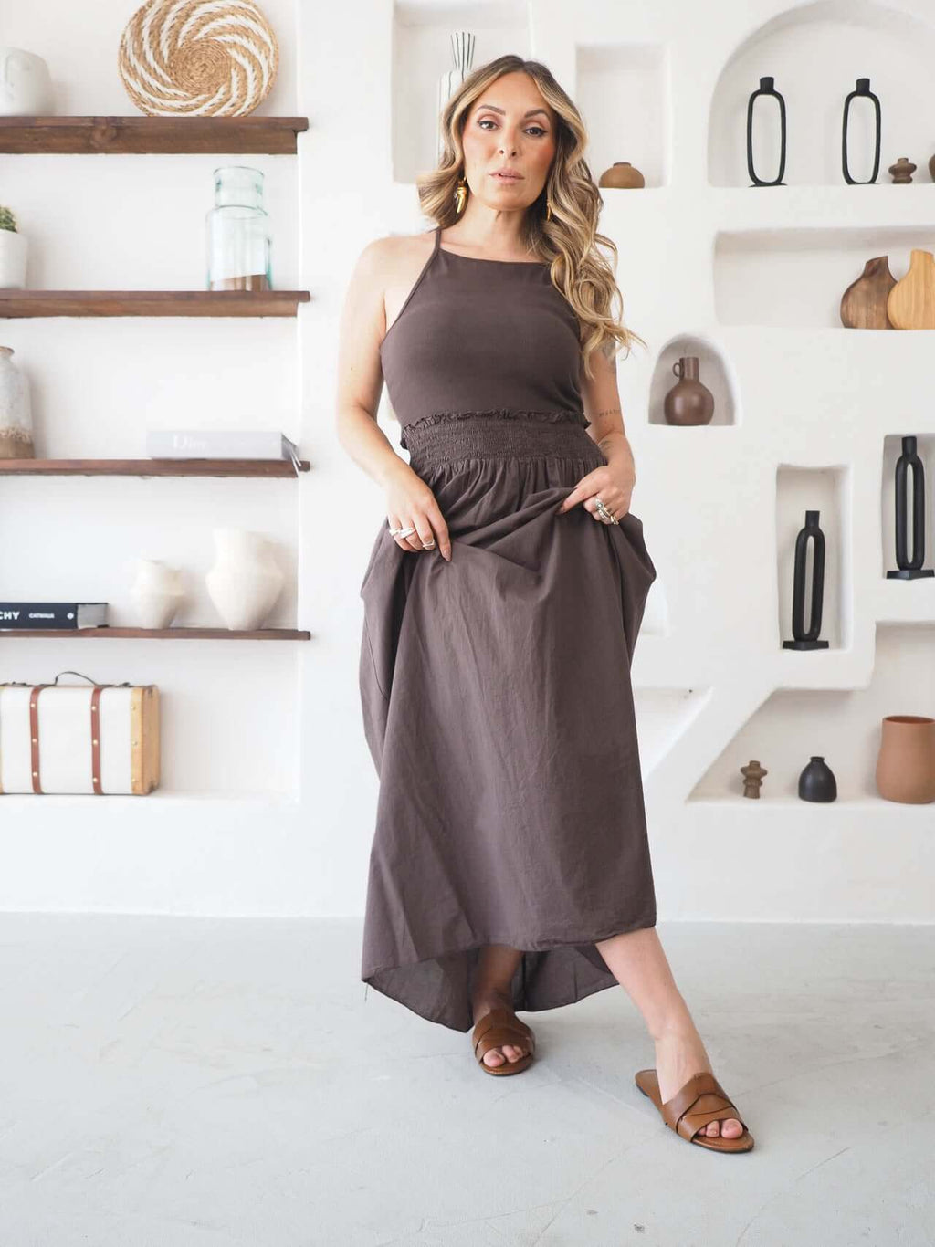 NAILA | Vestido Básico de Tirantes