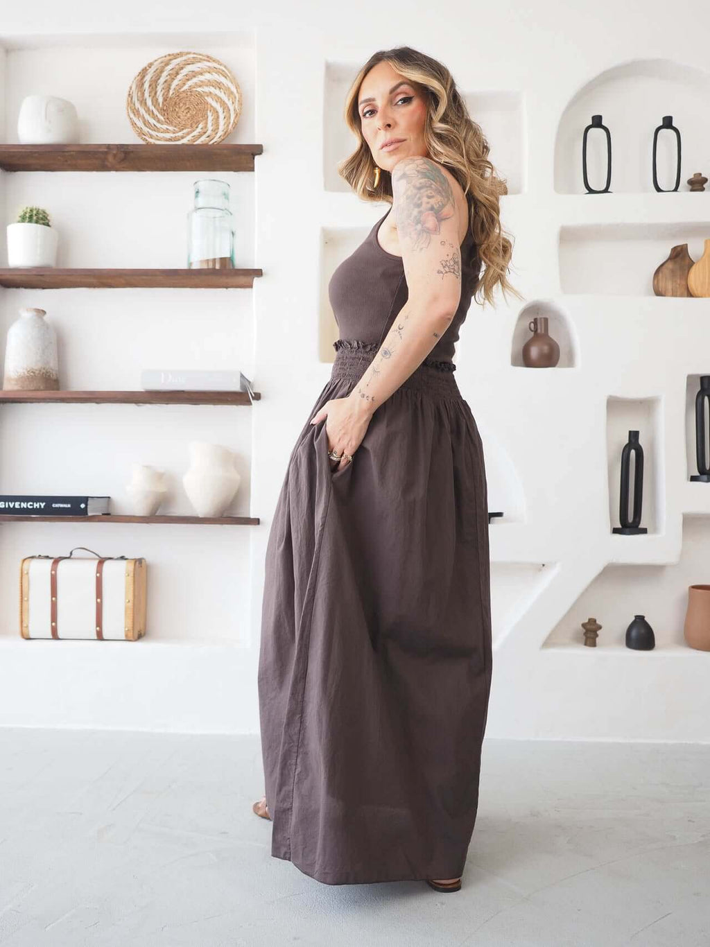 NAILA | Vestido Básico de Tirantes