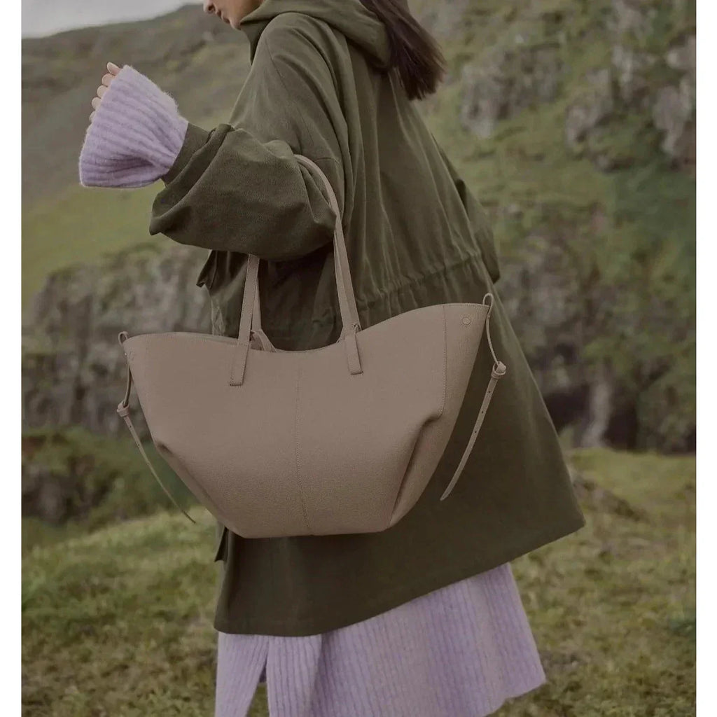 MIA | Bolso Espacioso con Estilo