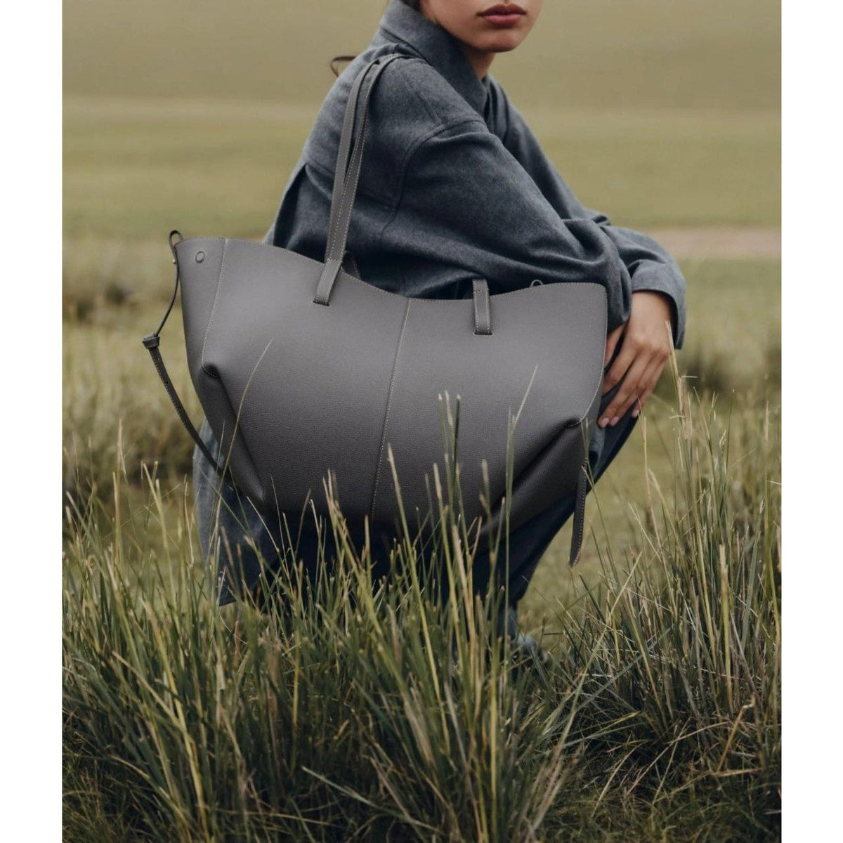 MIA | Bolso Espacioso con Estilo