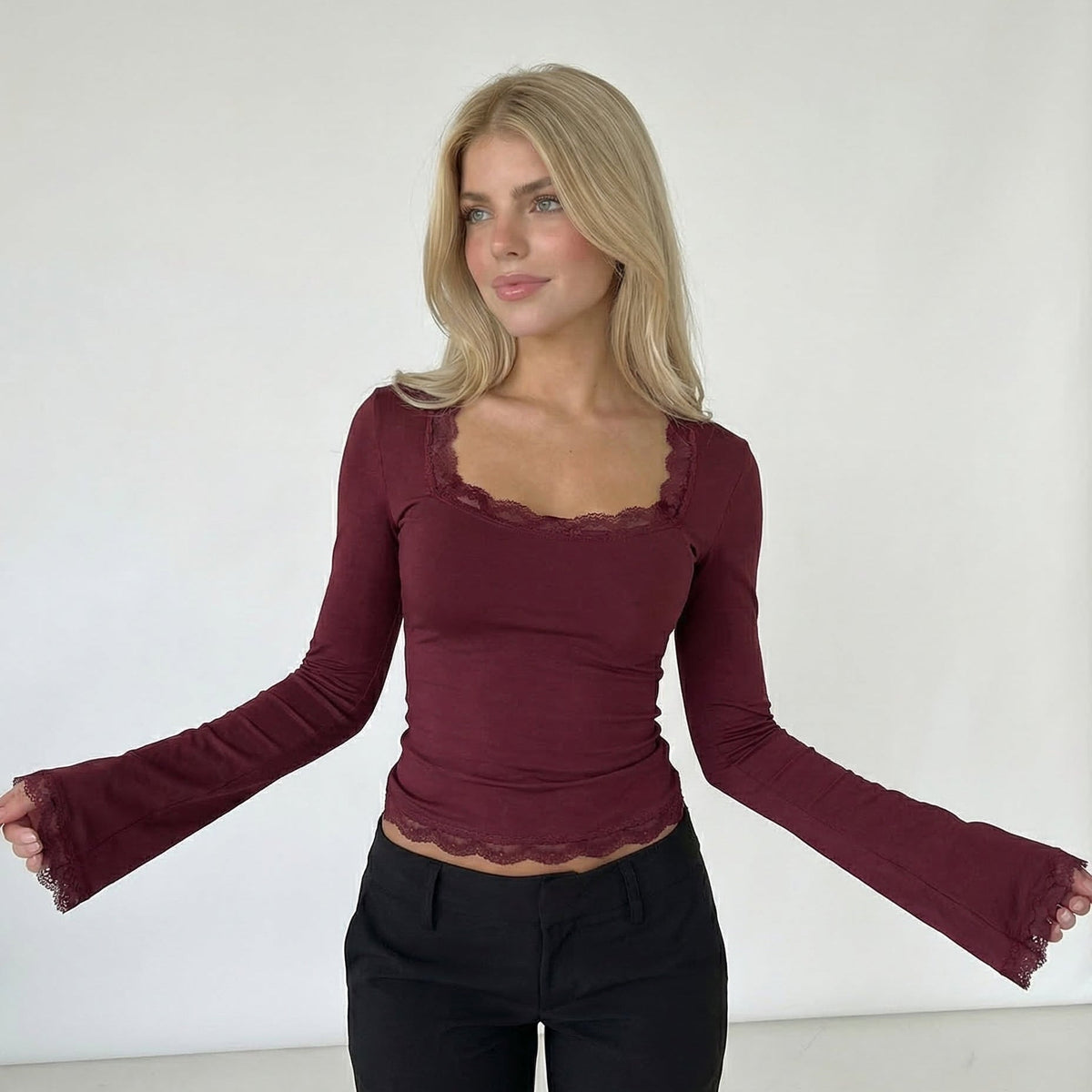 MIREIA | Top con Ribete de Encaje