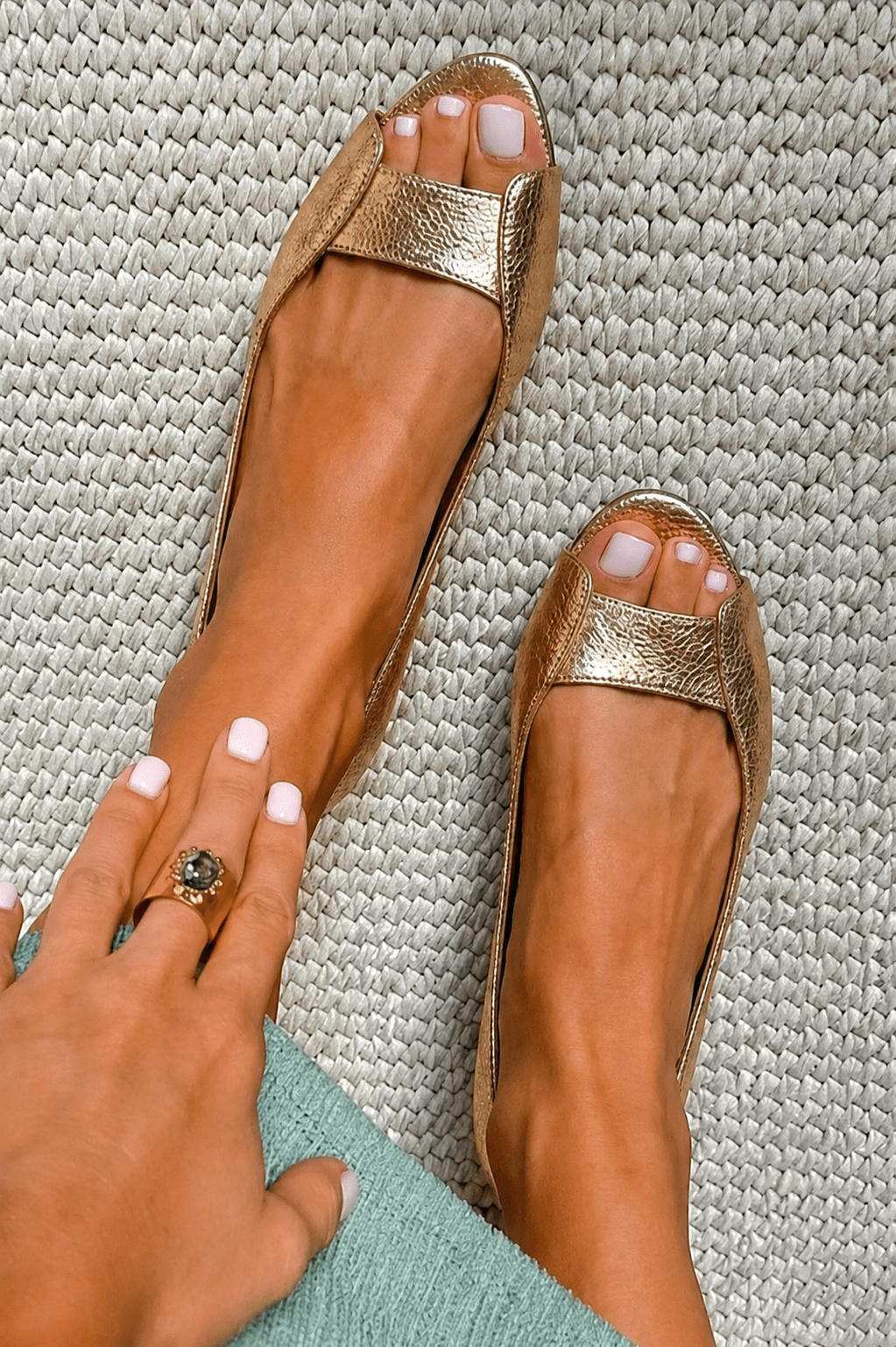 ADELINA | Sandalias Doradas Cómodas y Elegantes